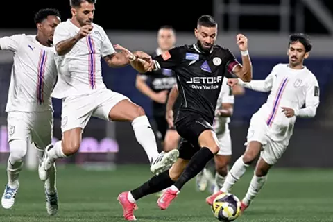 بـ9 لاعبين.. الشباب يجتاز أبها في كأس الملك